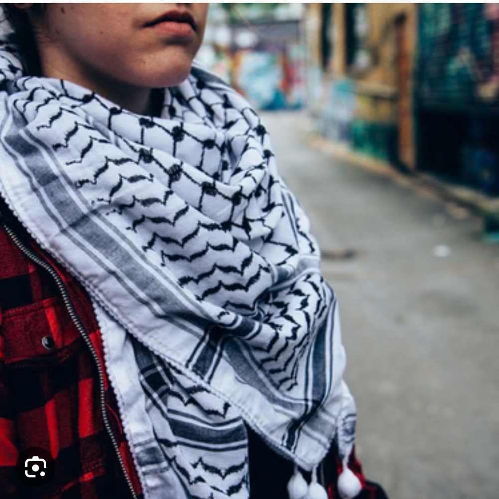 White and black Scarf Palestine kuffyeh High Quality (Palestinian Seller) - Picture 2 of 3